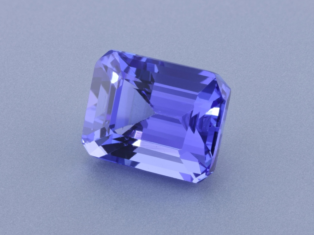 Tanzanite 9x7mm Emerald Cut