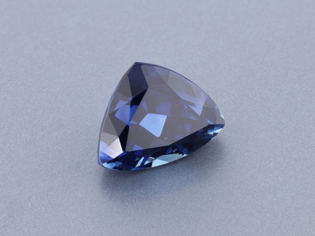 Australian Sapphire 7.1x5.7mm Trilliant Royal Blue
