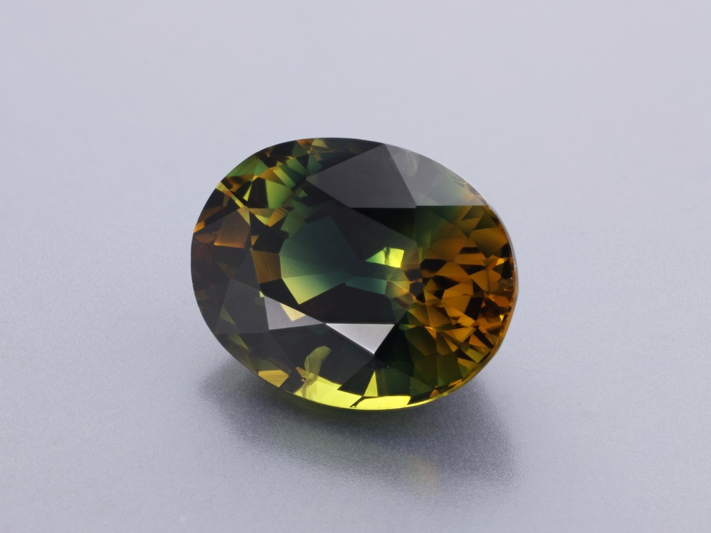 Parti Sapphire 8.57x6.64mm Oval