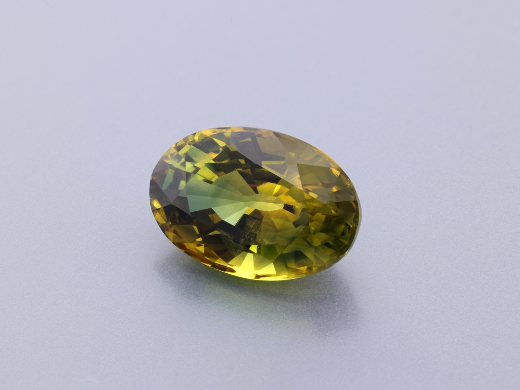 Parti Sapphire 9.47x6.32mm Oval