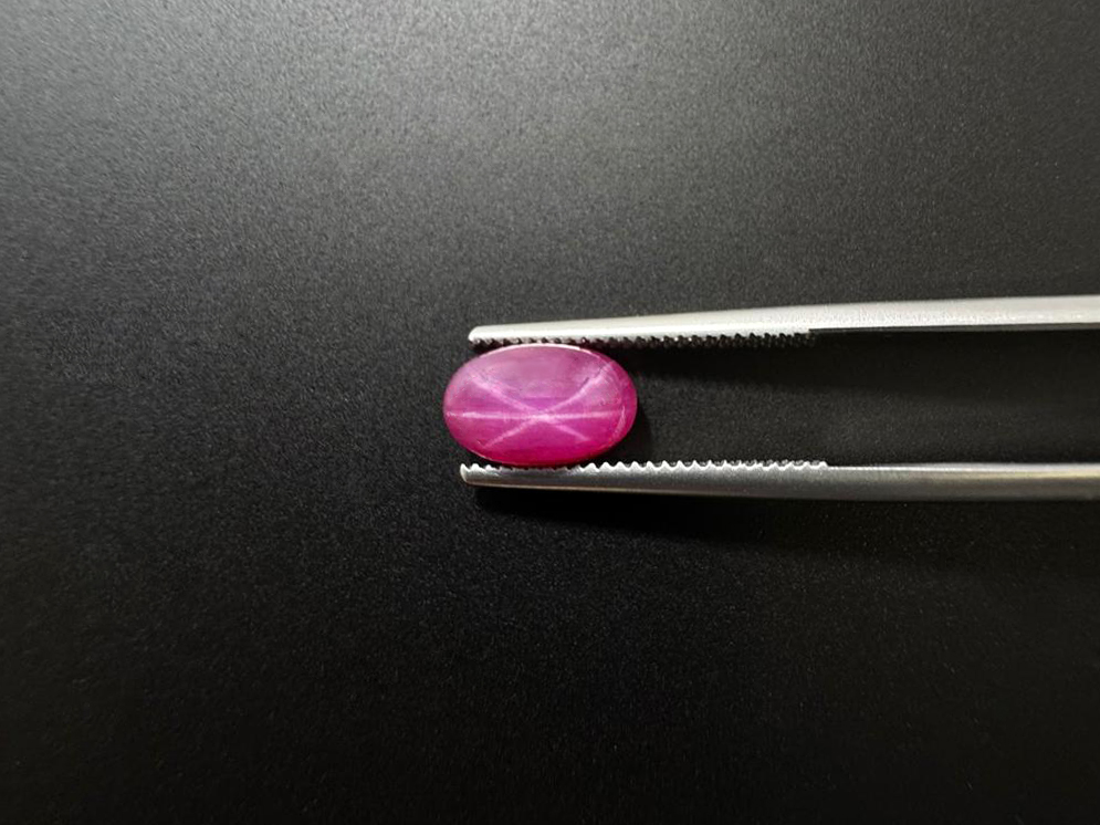 Star Ruby 9.8x6.2mm Oval Cabochon