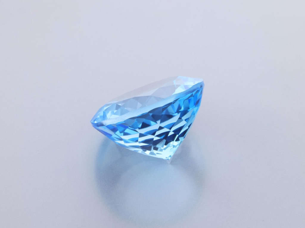 Topaz  15mm Round Medium Blue 