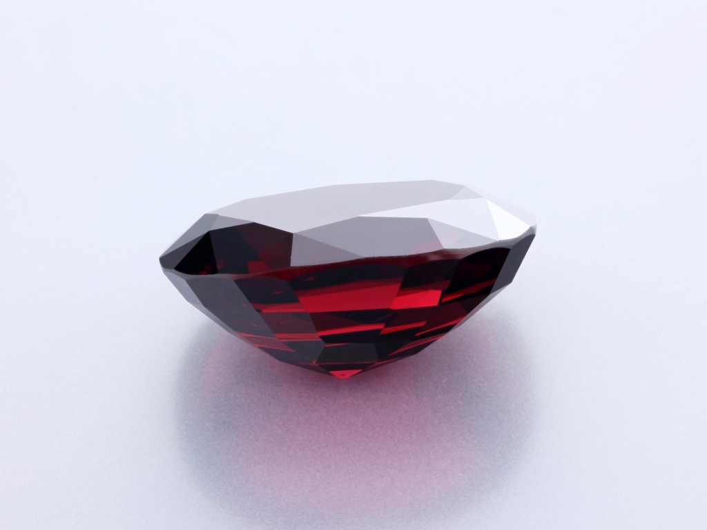 Almandine Garnet 15.9x12mm Oval
