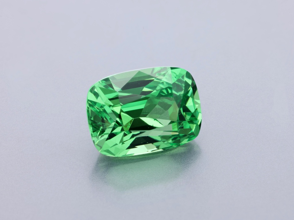 Tsavorite Garnet 7.3x5.5mm Cushion