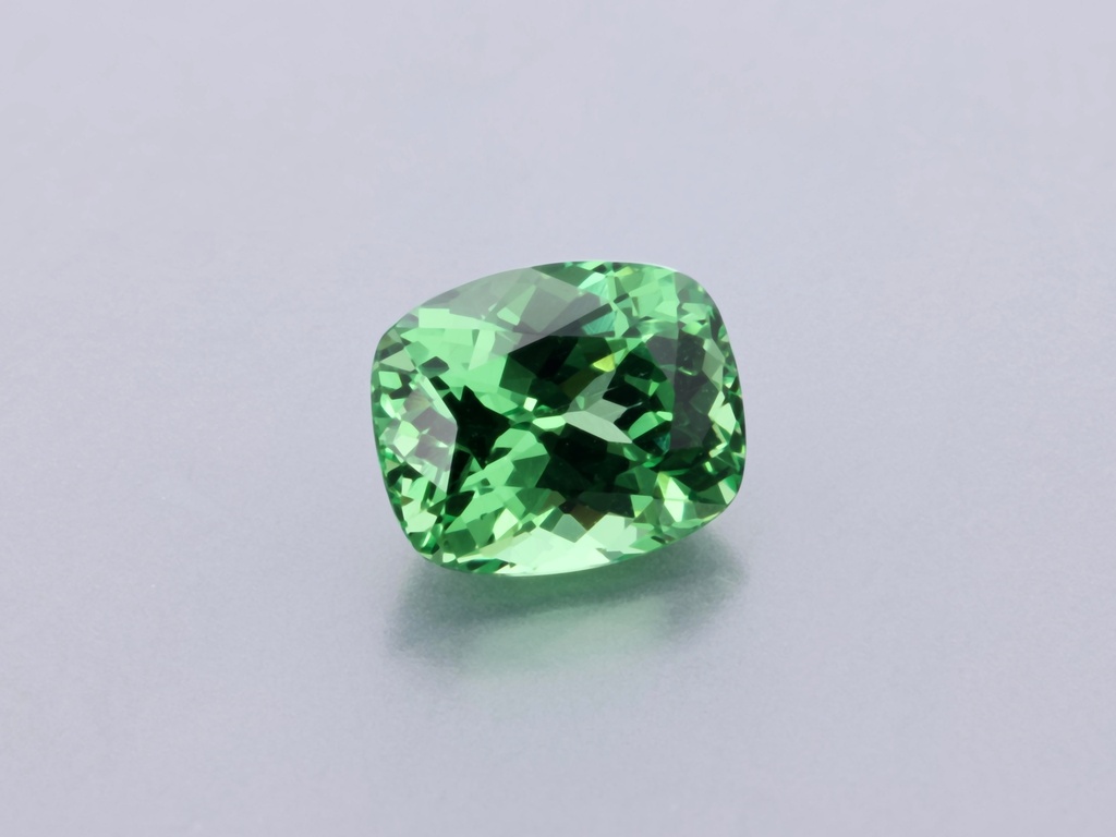 Tsavorite Garnet 5.3x4.4mm Cushion