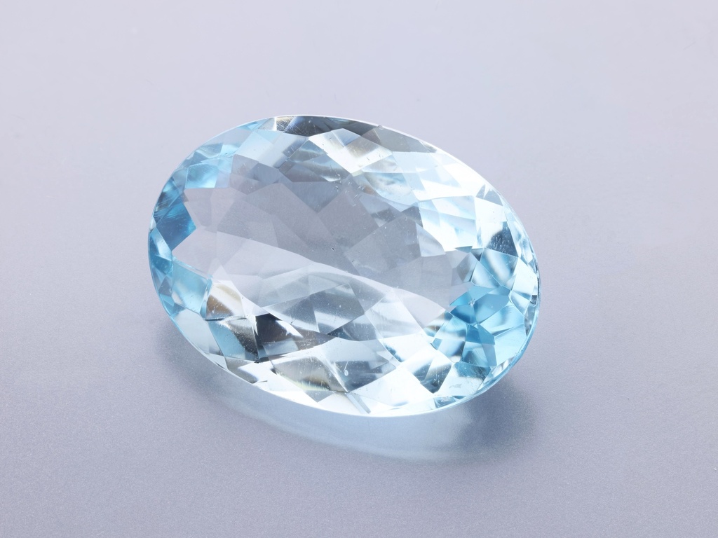 Topaz 19.9x14.1mm Oval Blue