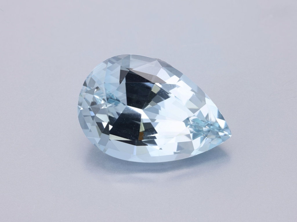 Topaz 19.6x13.2mm Pear Shape Light Blue