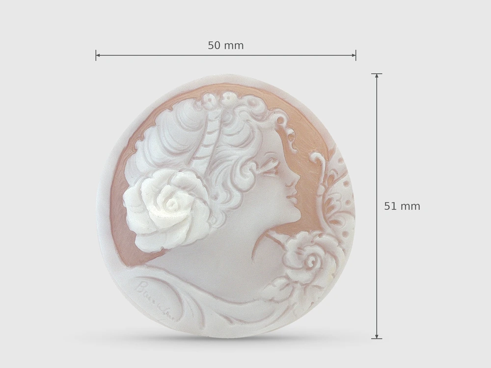 Cameo Lady's Head 51x50mm Round