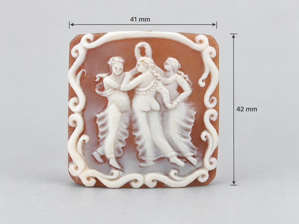 Cameo Three Graces 42x41mm