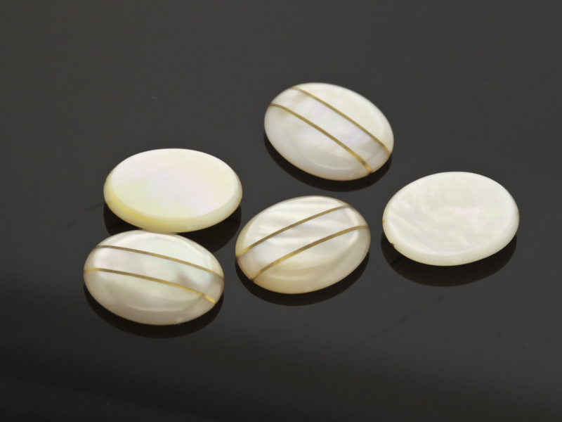 Mother of Pearl 12x10mm Oval Buff Top with Two Thin Stripes