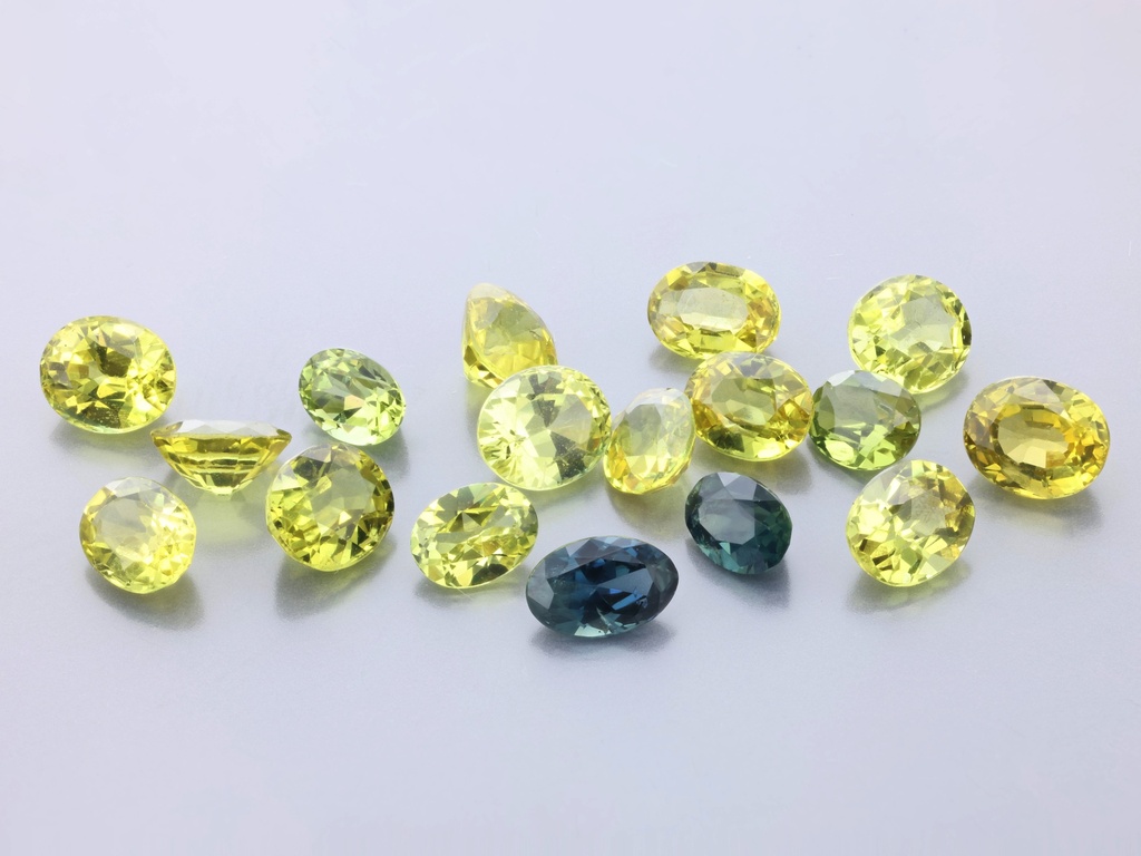 Parti Sapphire 4x3mm +/- Oval
