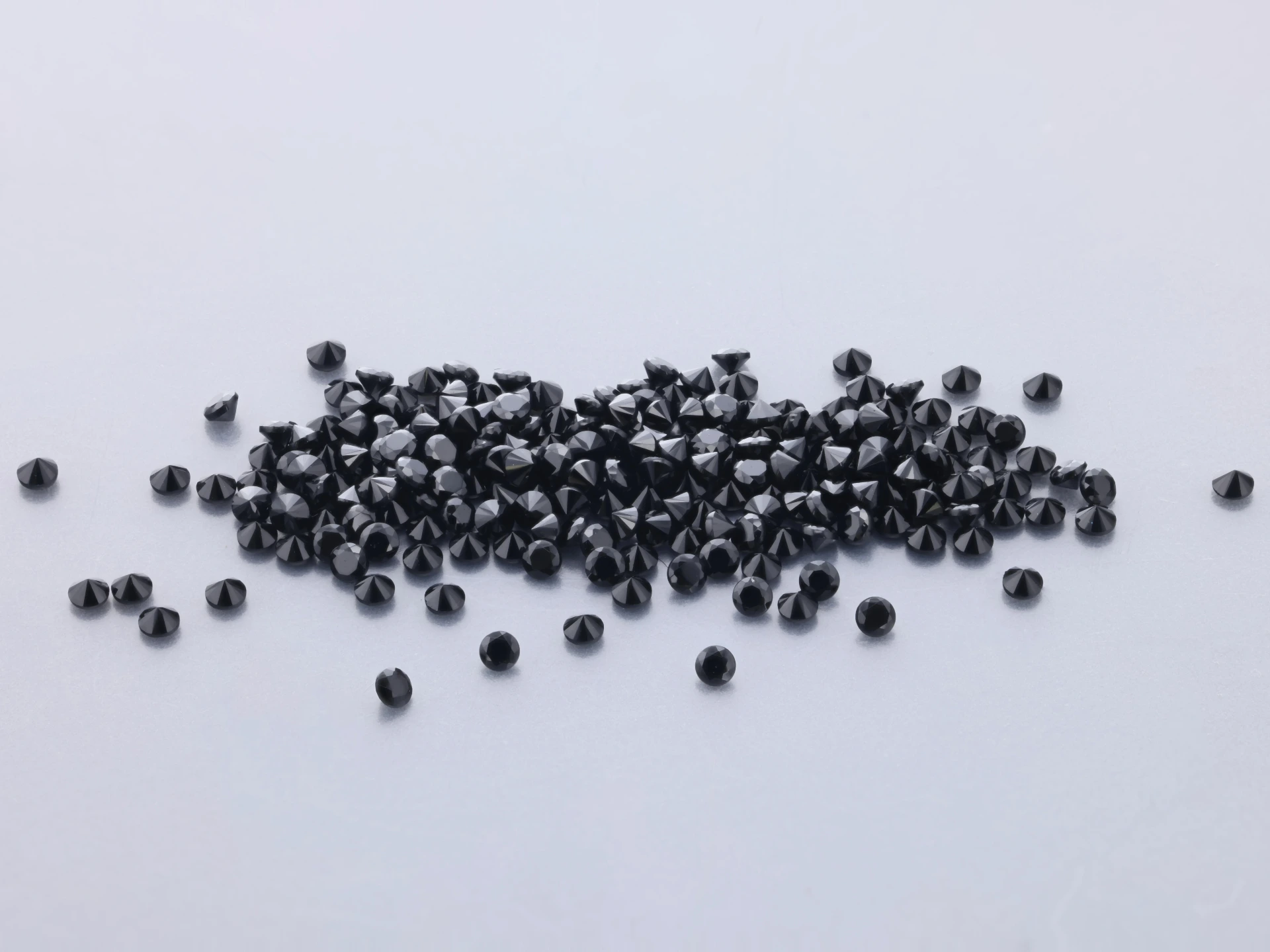 [LKRB0100P1] Black Spinel 1.00mm Round Signity
