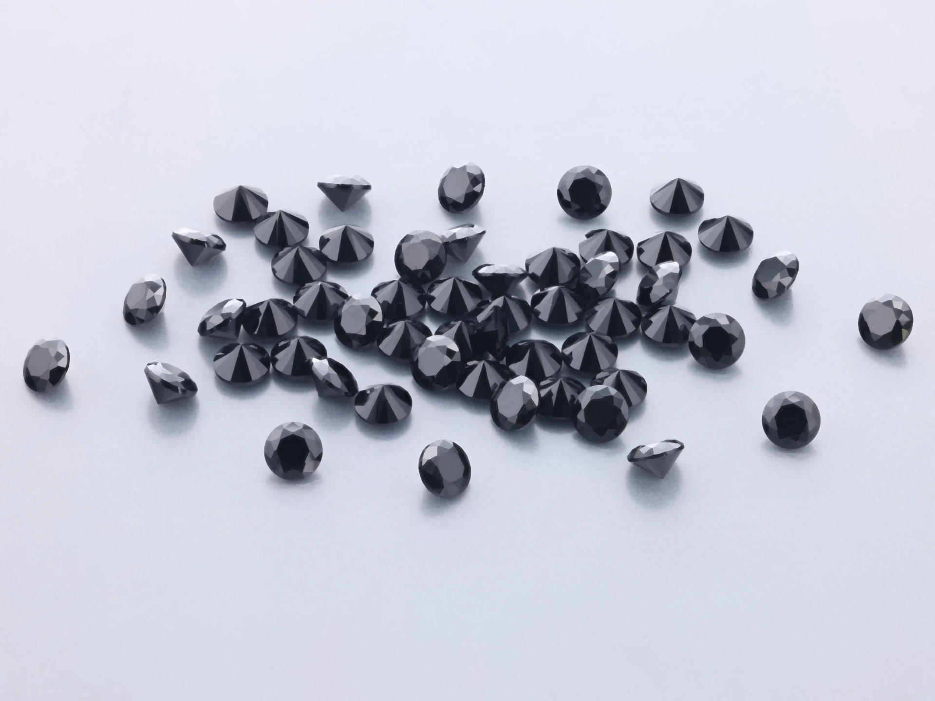 [LKRB0250P1] Black Spinel 2.50mm Round Signity