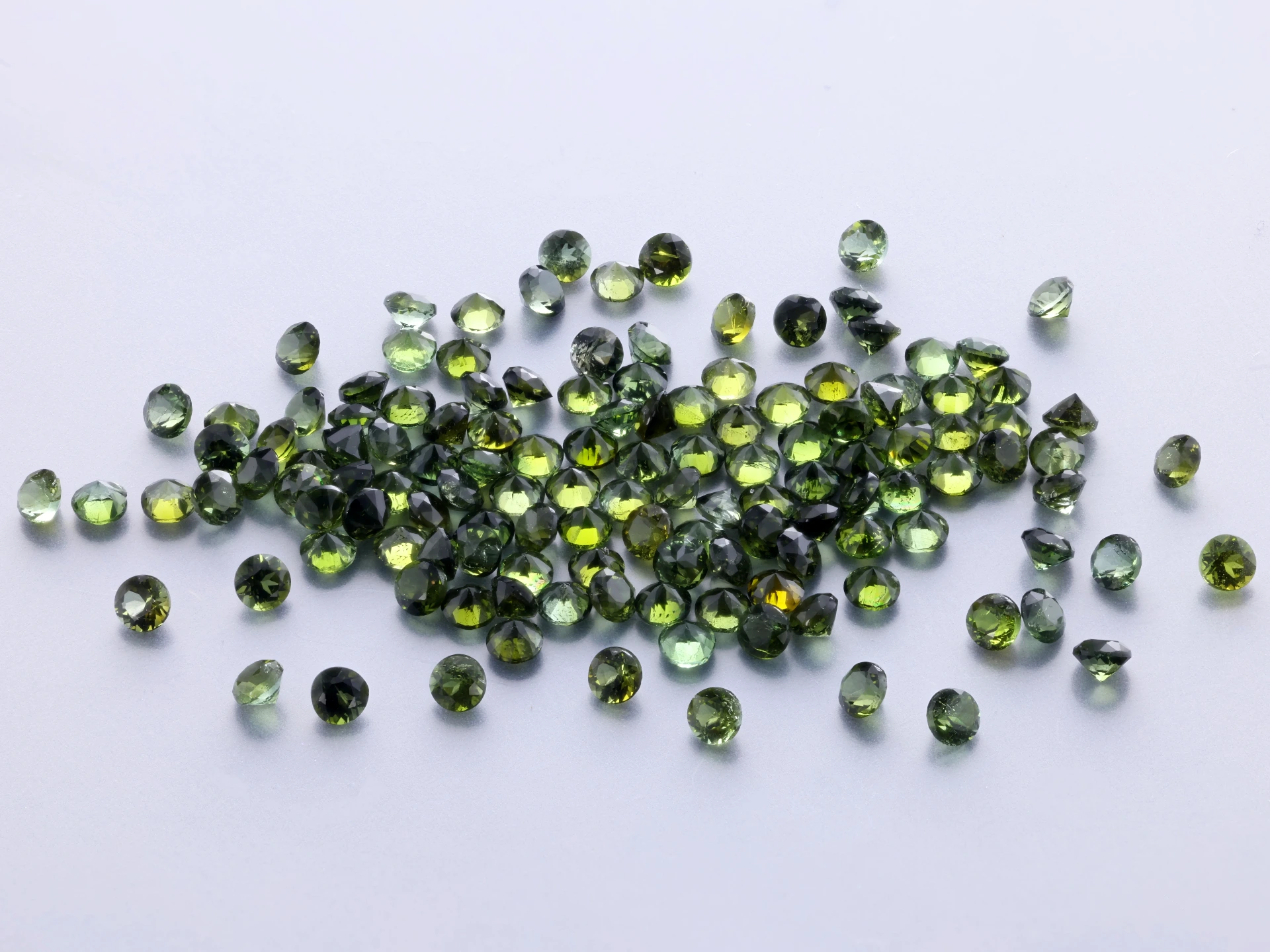 Green Tourmaline 1.50mm Round Diamond Cut