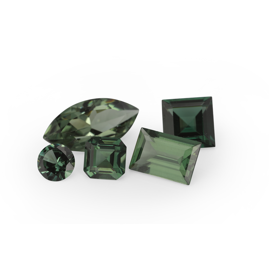 Synthetic Spinel 9x7mm Oval Buff Top Shallow Green