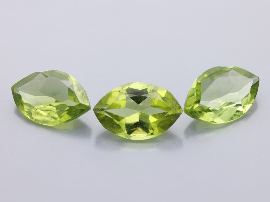 [PRMB0906P1] Peridot 9x6mm Marquise 