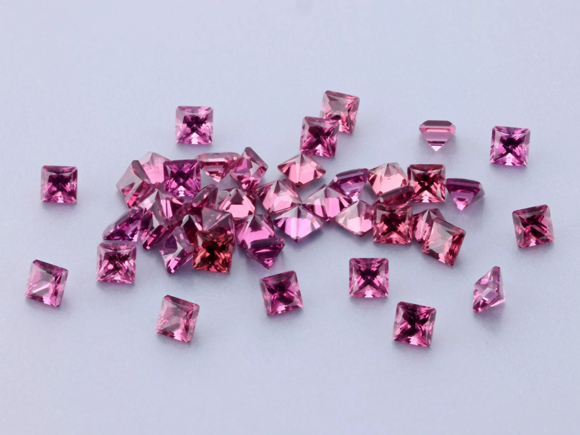 Rhodolite Garnet 2.00mm Princess Cut