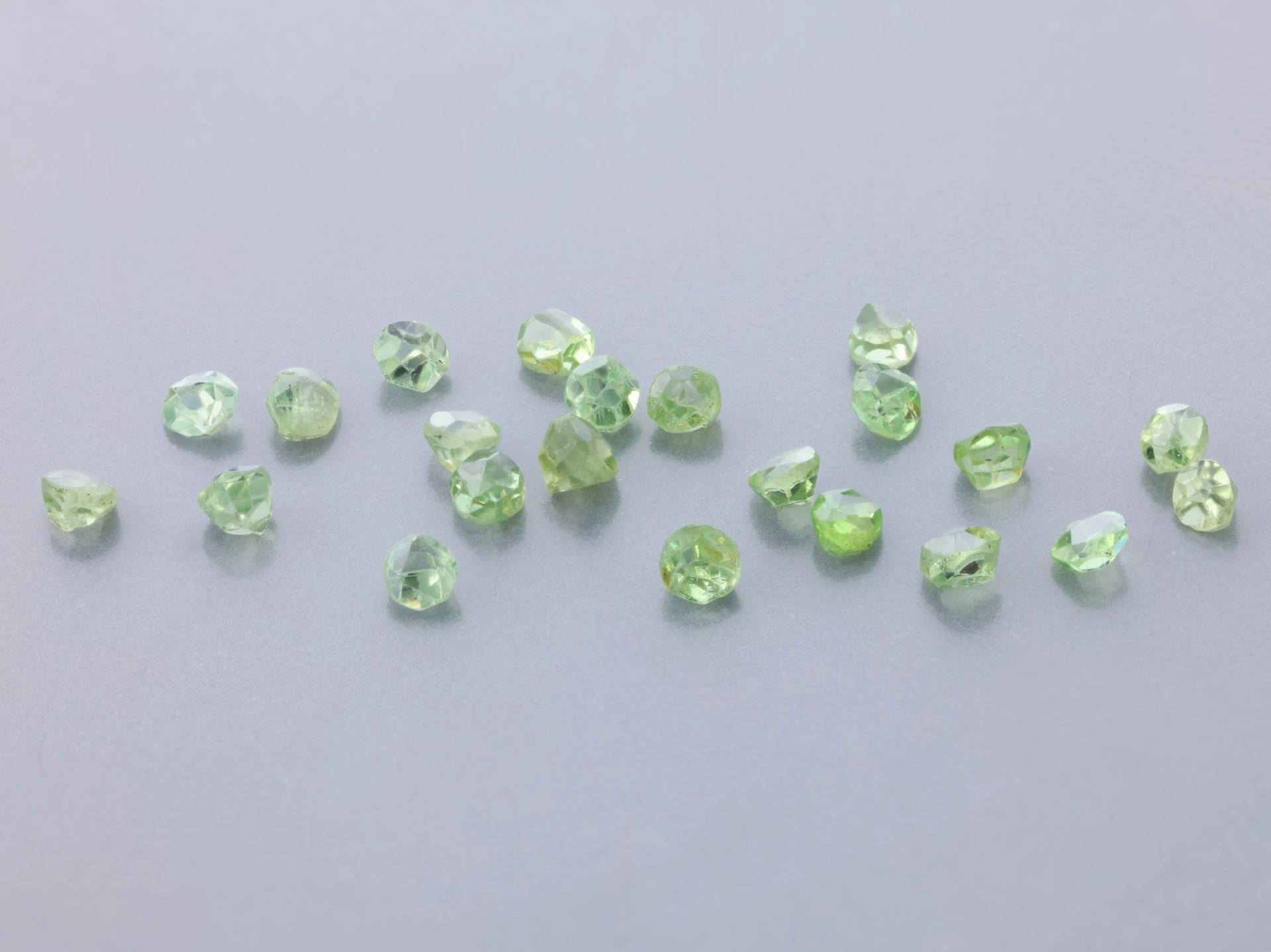 Demantoid Garnet 1.50mm Round Single Cut