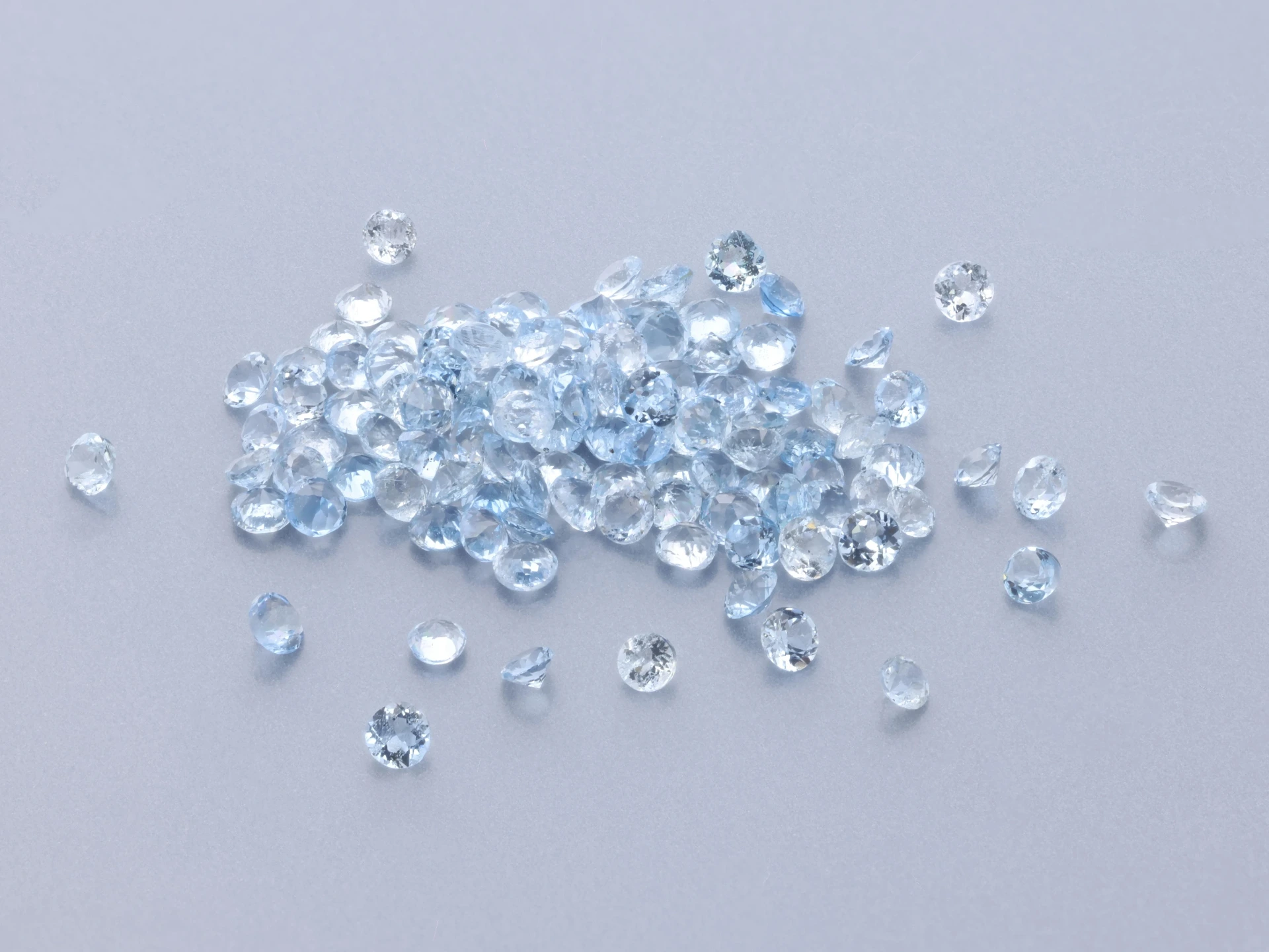 Aquamarine 1.25mm Round Diamond Cut Blue