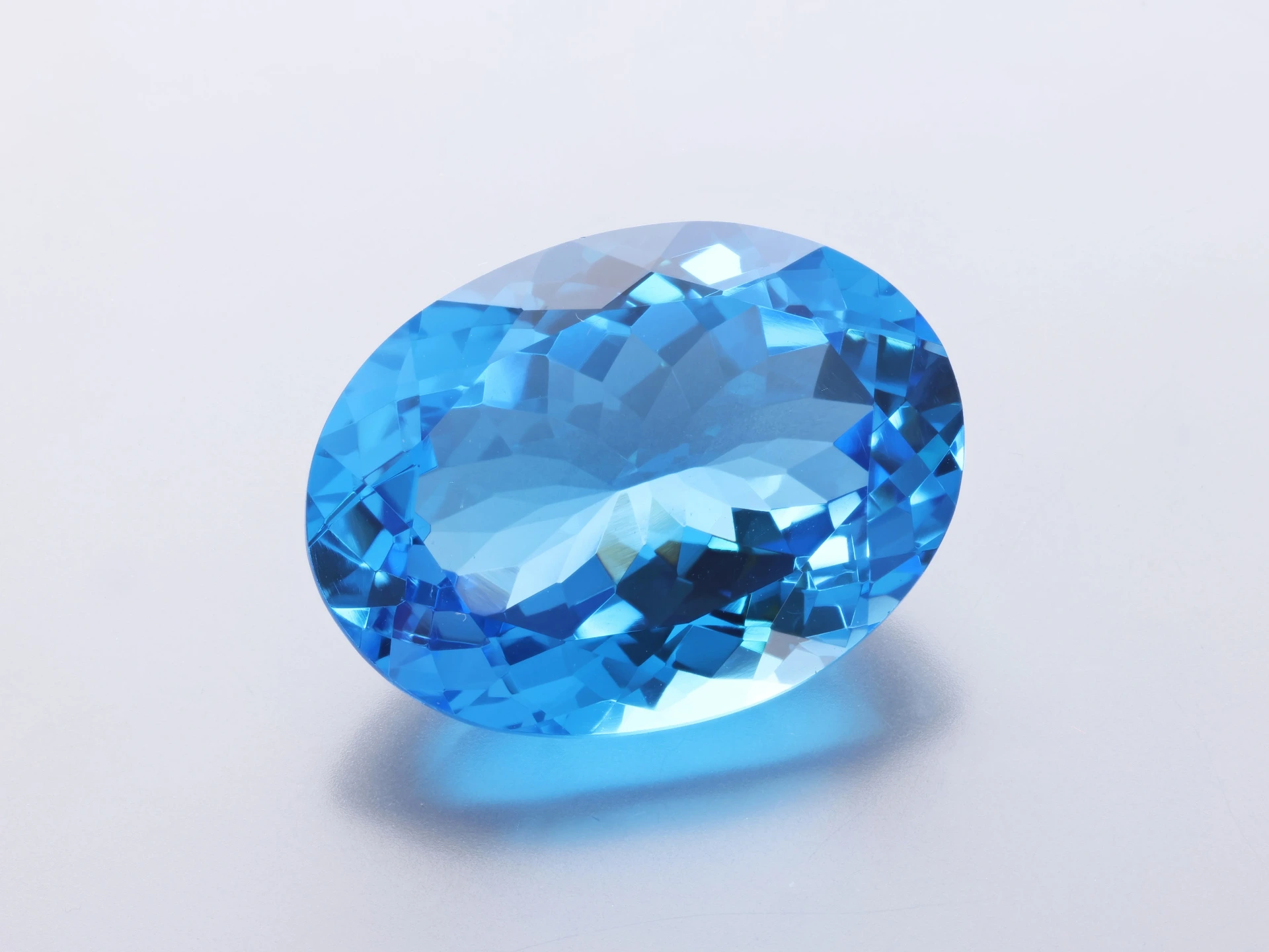 Topaz 20x15mm Oval Medium Blue