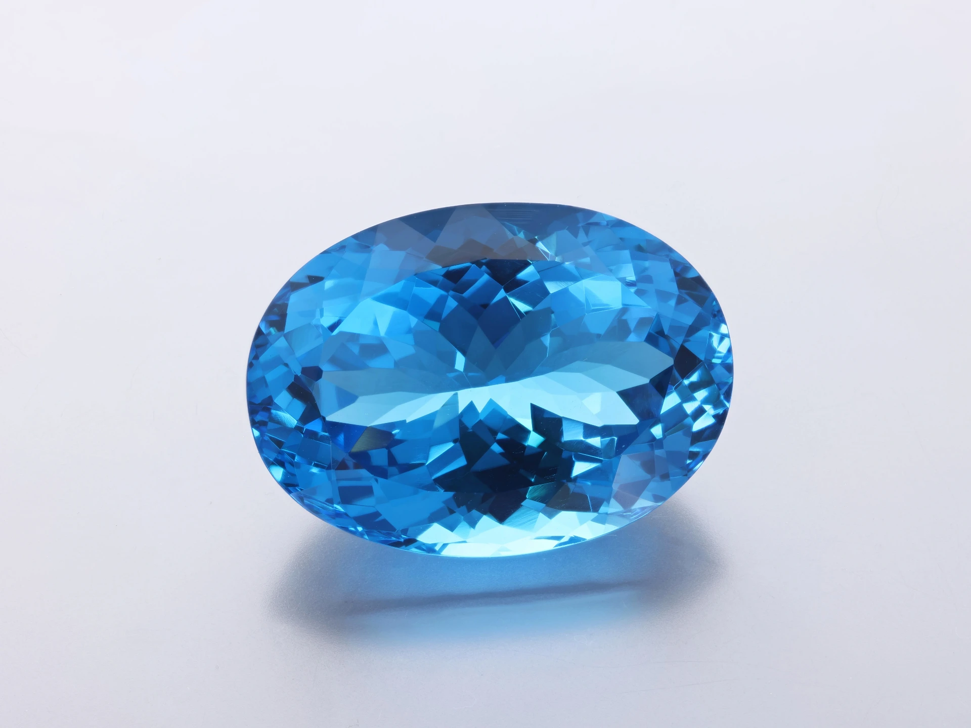 Topaz 25x18mm Oval Medium Blue