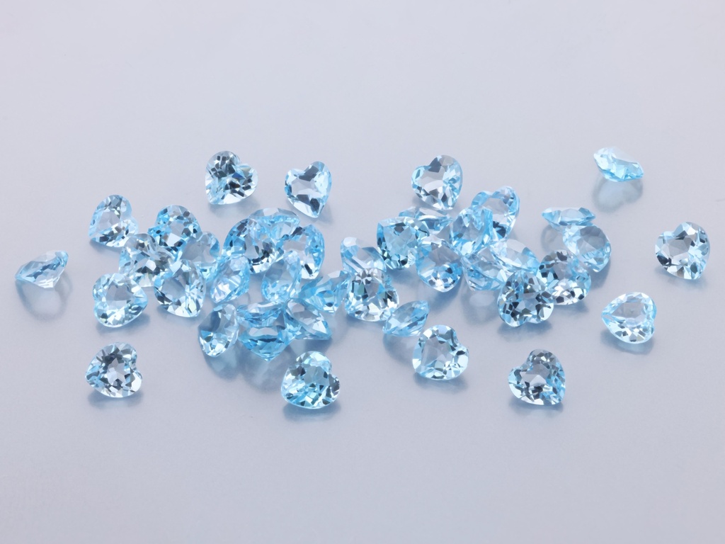Topaz 4.00mm Heart Shape Medium Blue