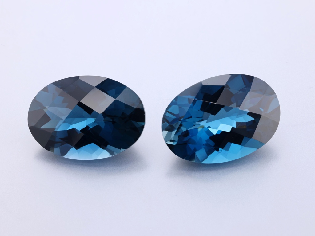 Topaz 18x13mm Oval Chequerboard London Blue