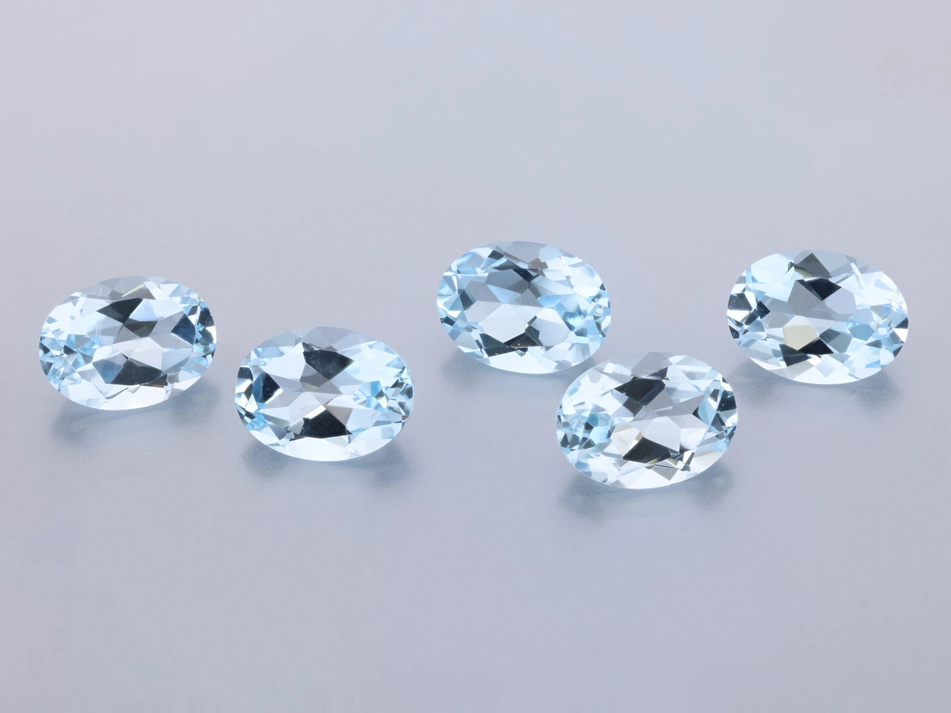 Topaz 8x6mm Oval Light Blue 