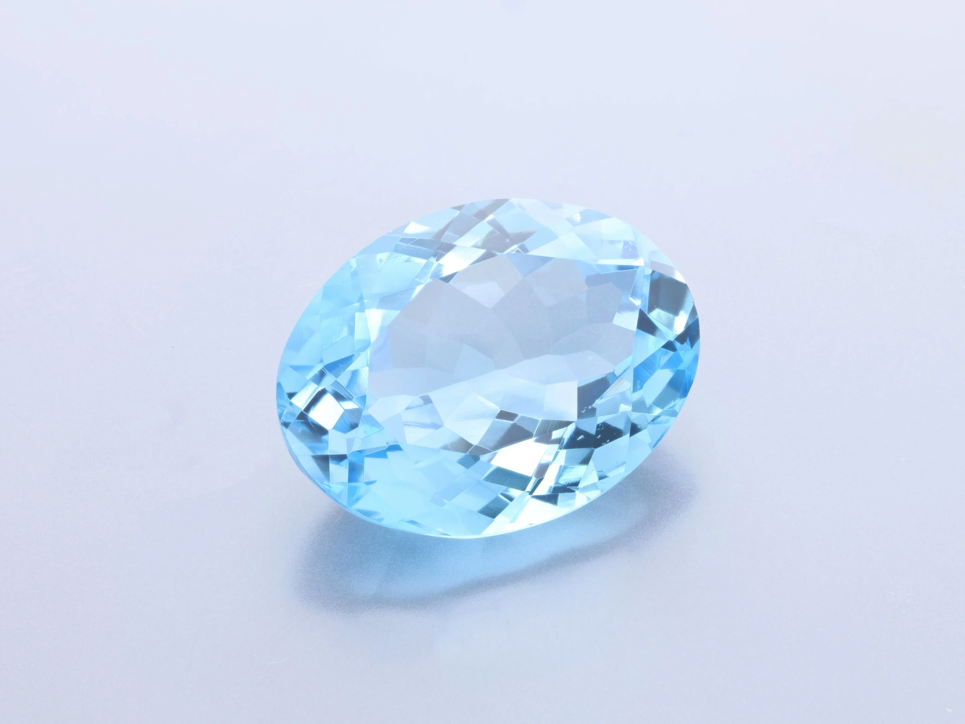 Topaz 20x15mm Oval Light Blue 