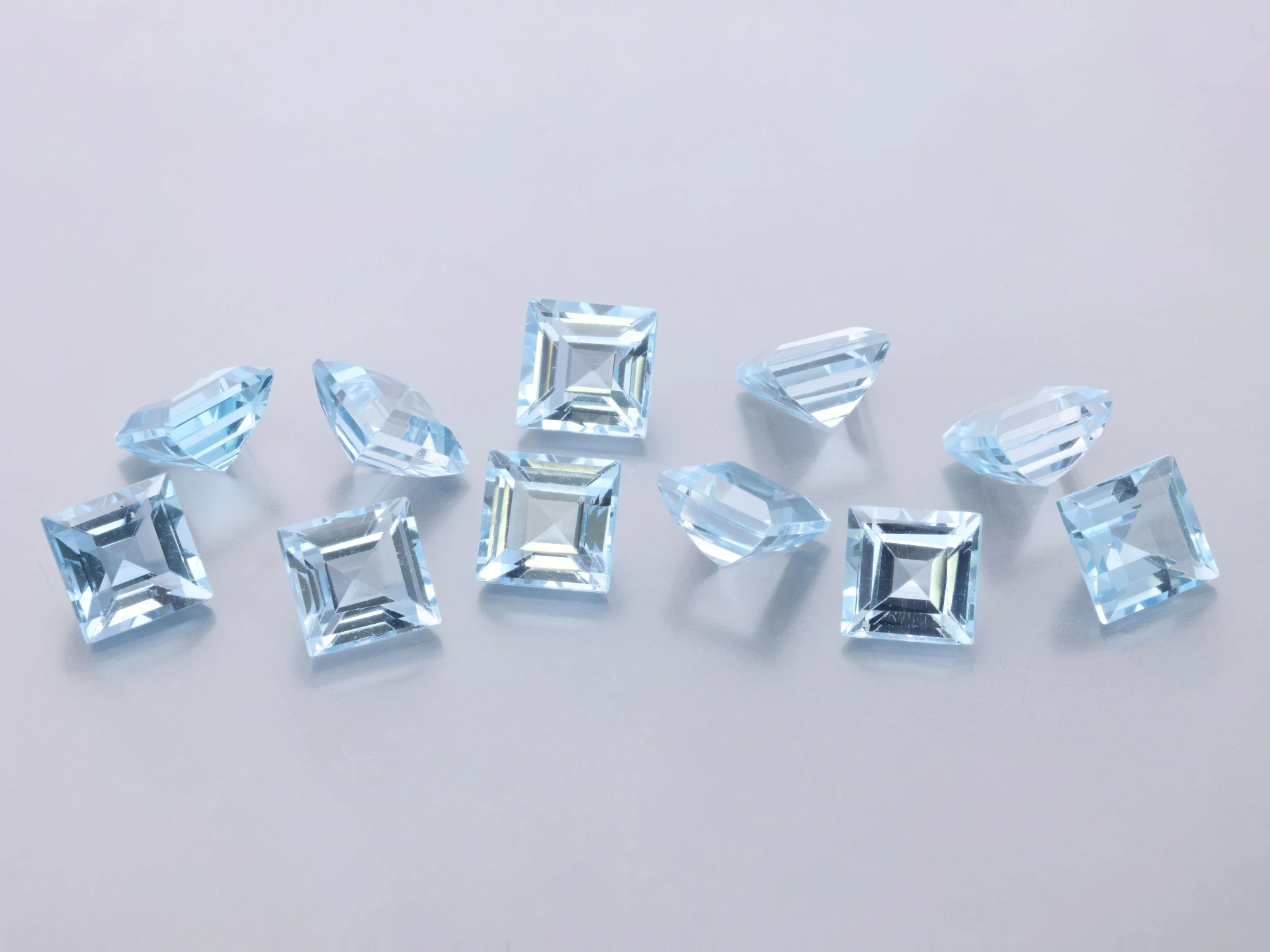 Topaz 5.00mm Carre Cut Light Blue