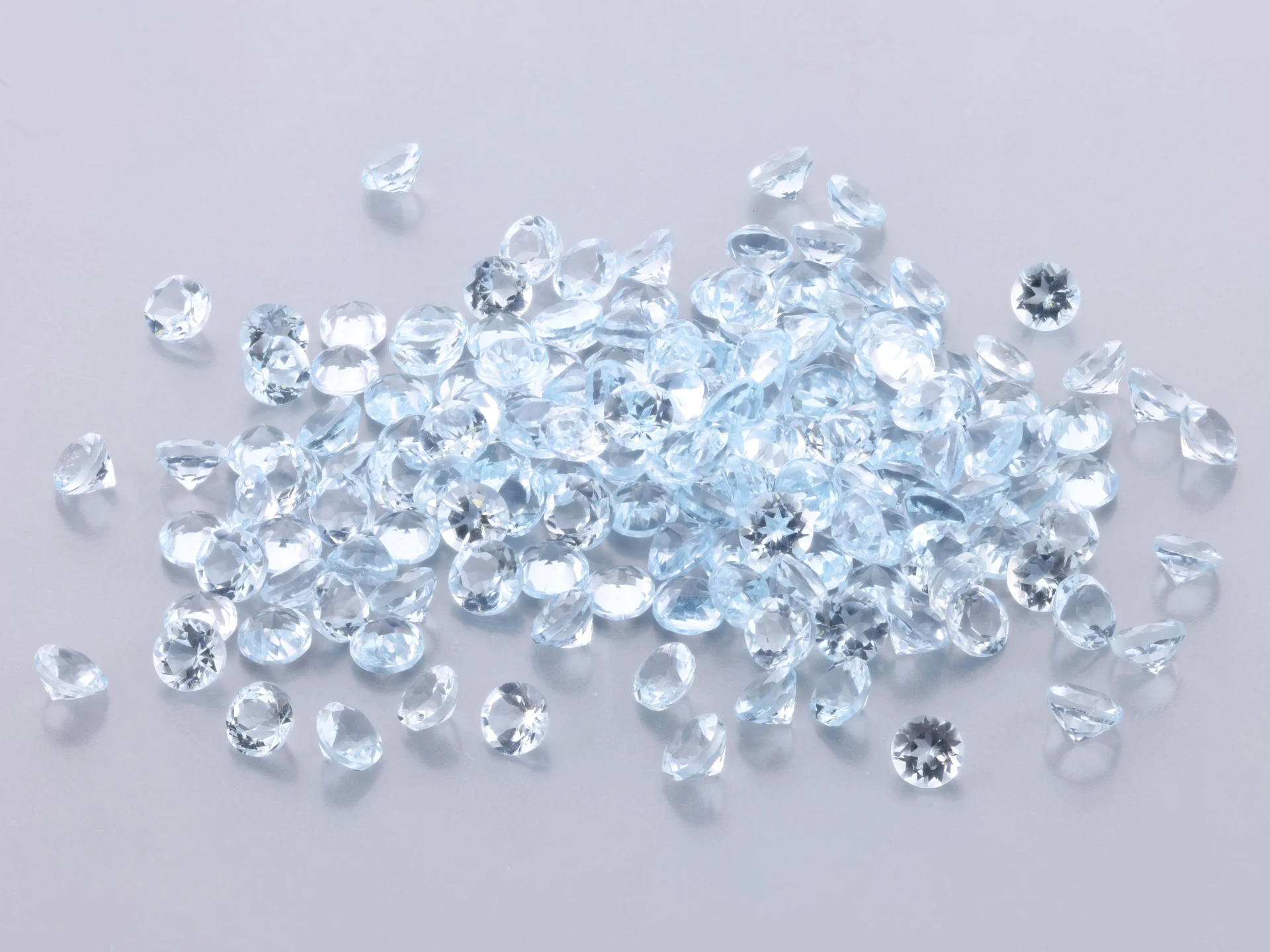 Topaz 2.25mm Round Light Blue 