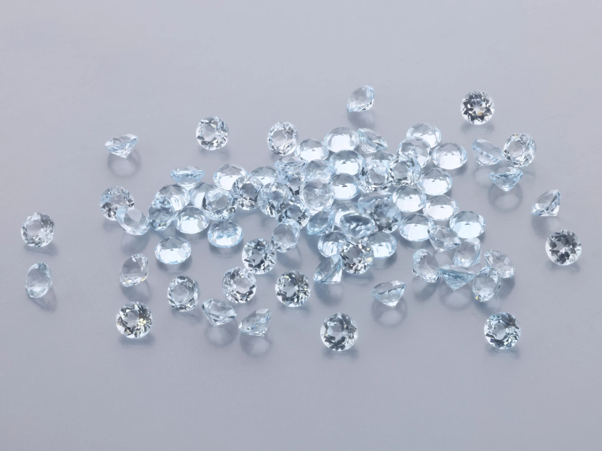 Topaz 2.50mm Round Light Blue