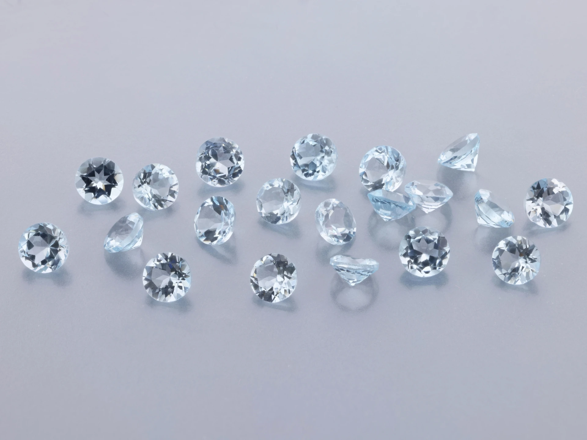 Topaz 3.25mm Round Light Blue 