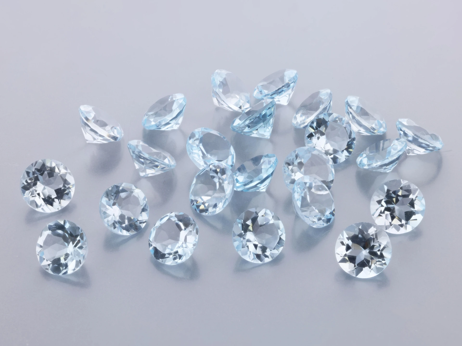 Topaz 5.00mm Round Light Blue