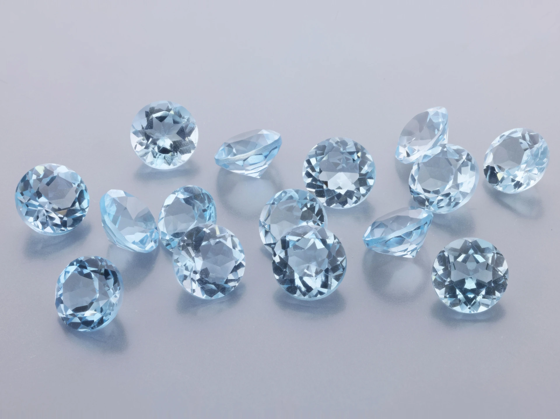 Topaz 5.50mm Round Light Blue
