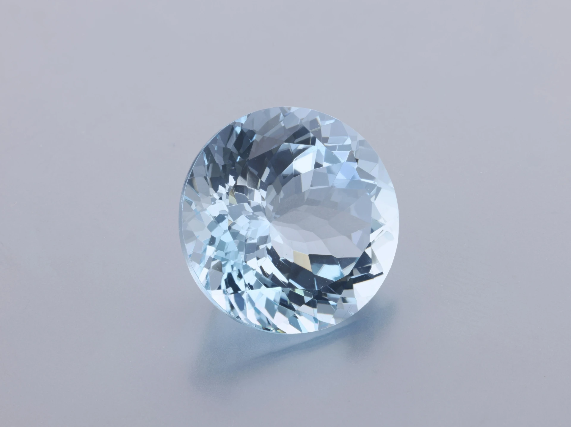 Topaz 15mm Round Light Blue 