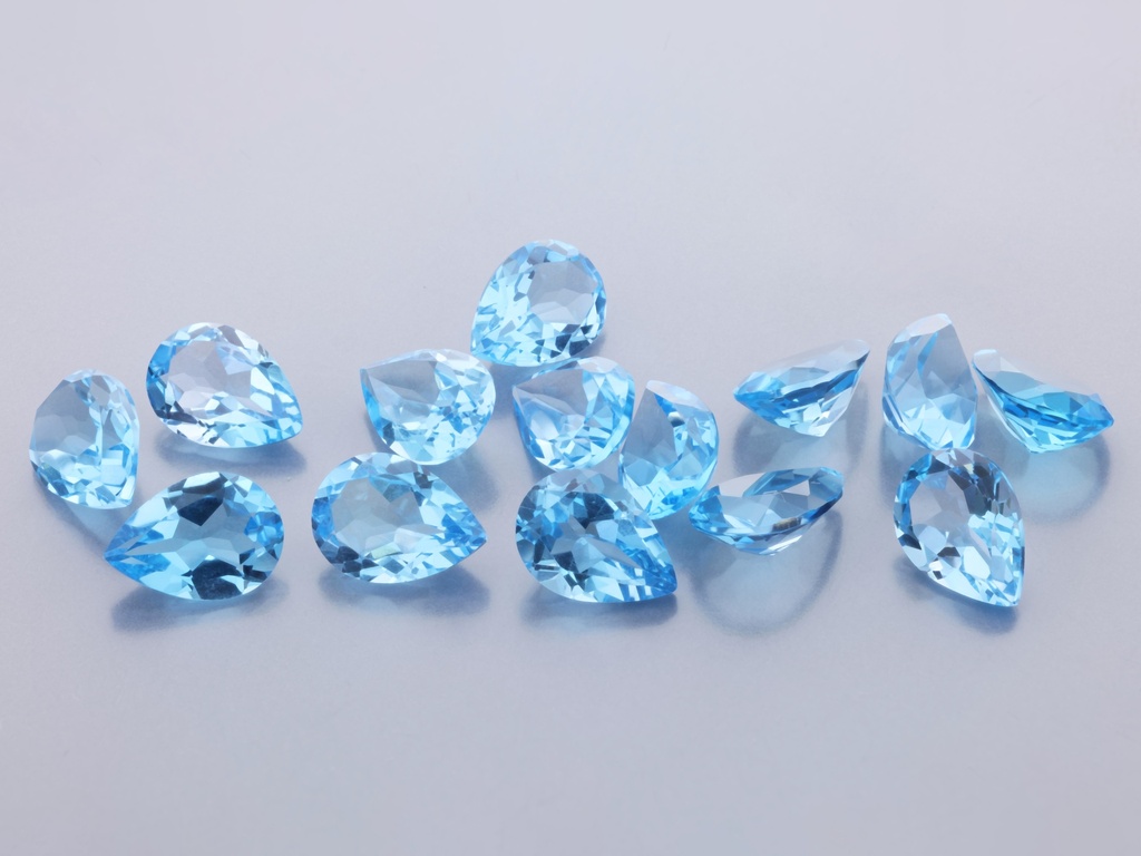Topaz 7x5mm Pear Shape Medium Blue 