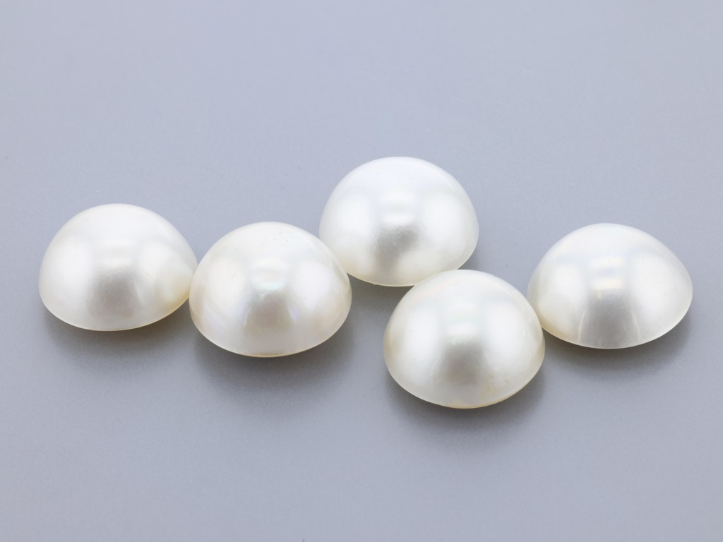 [JM13] Mabe Pearl 12.5-13mm Round White