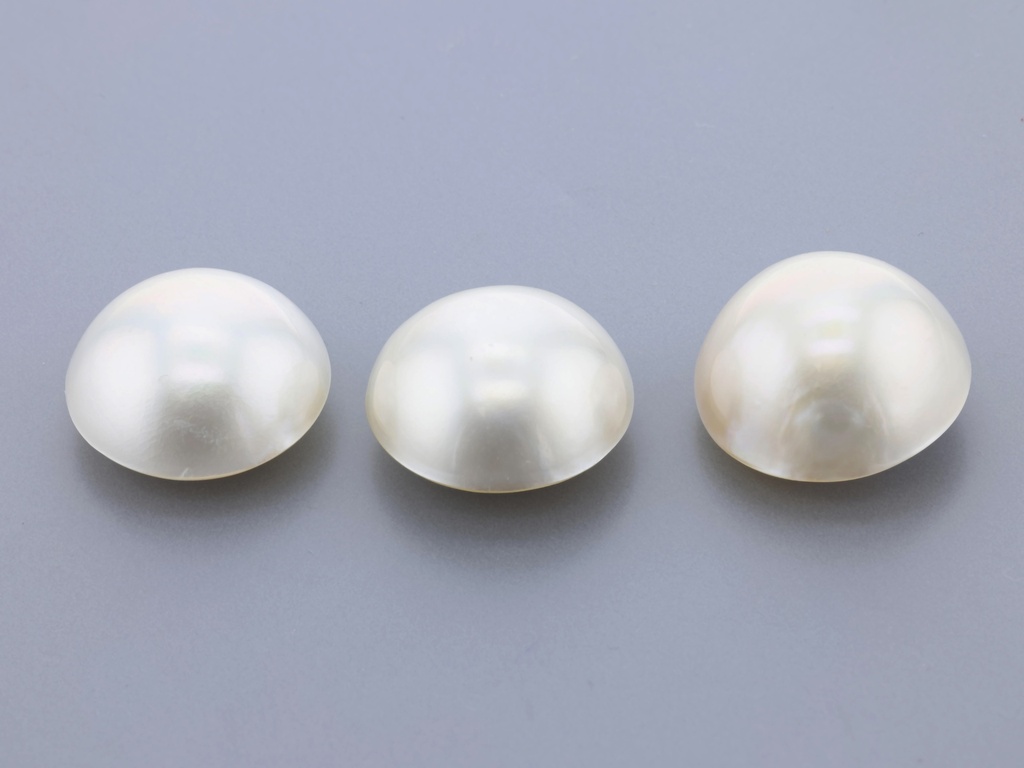 [JM14] Mabe Pearl 13.5-14mm Round White