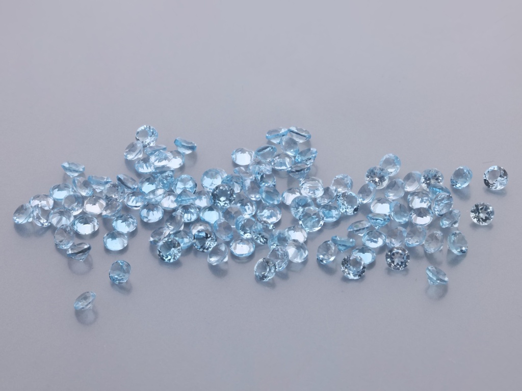 Topaz  1.75mm Round Medium Blue 
