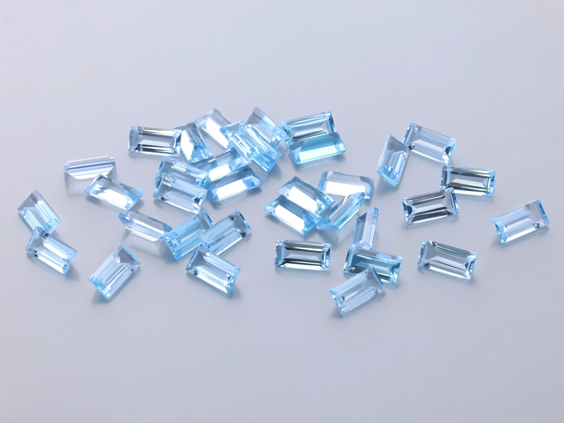 Topaz  4x2mm Baguette Medium Blue 