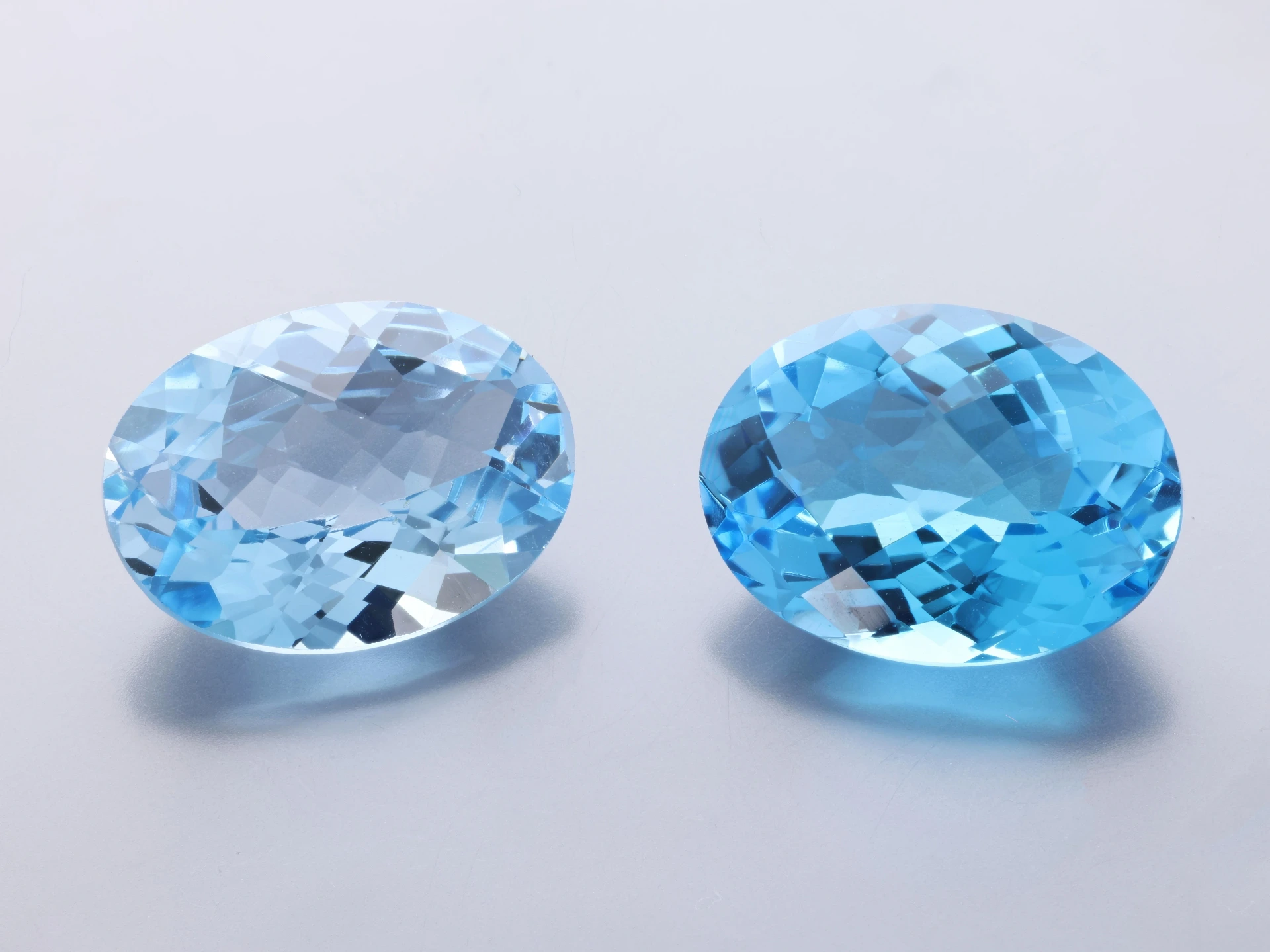 Topaz  16x12mm Oval Chequerboard Medium Blue 