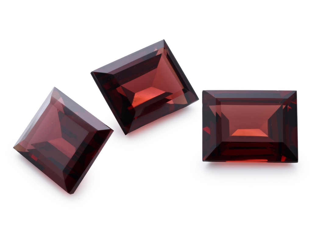 Almandine Garnet 9x7mm Baguette 