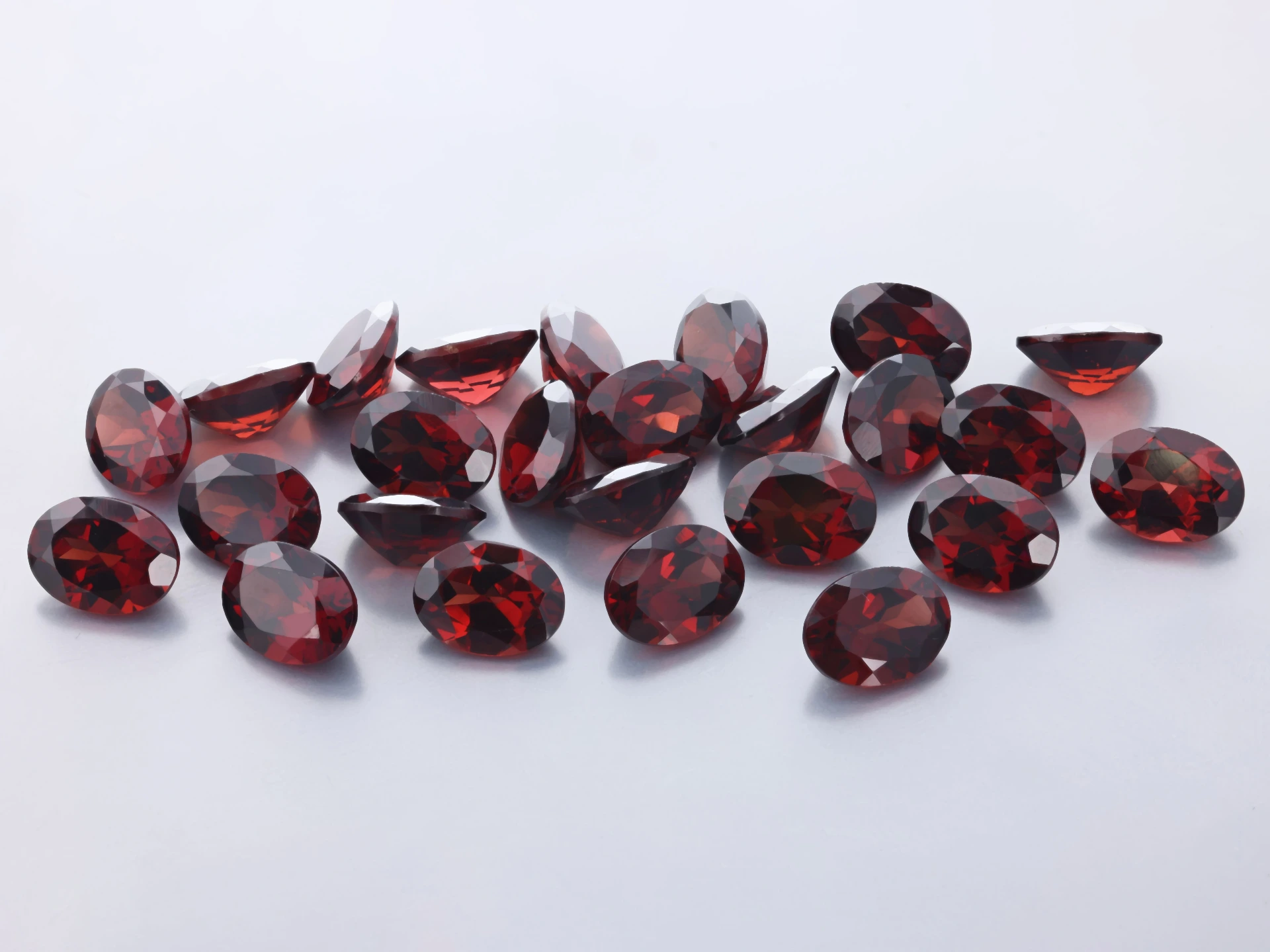 Almandine Garnet 8x6mm Oval