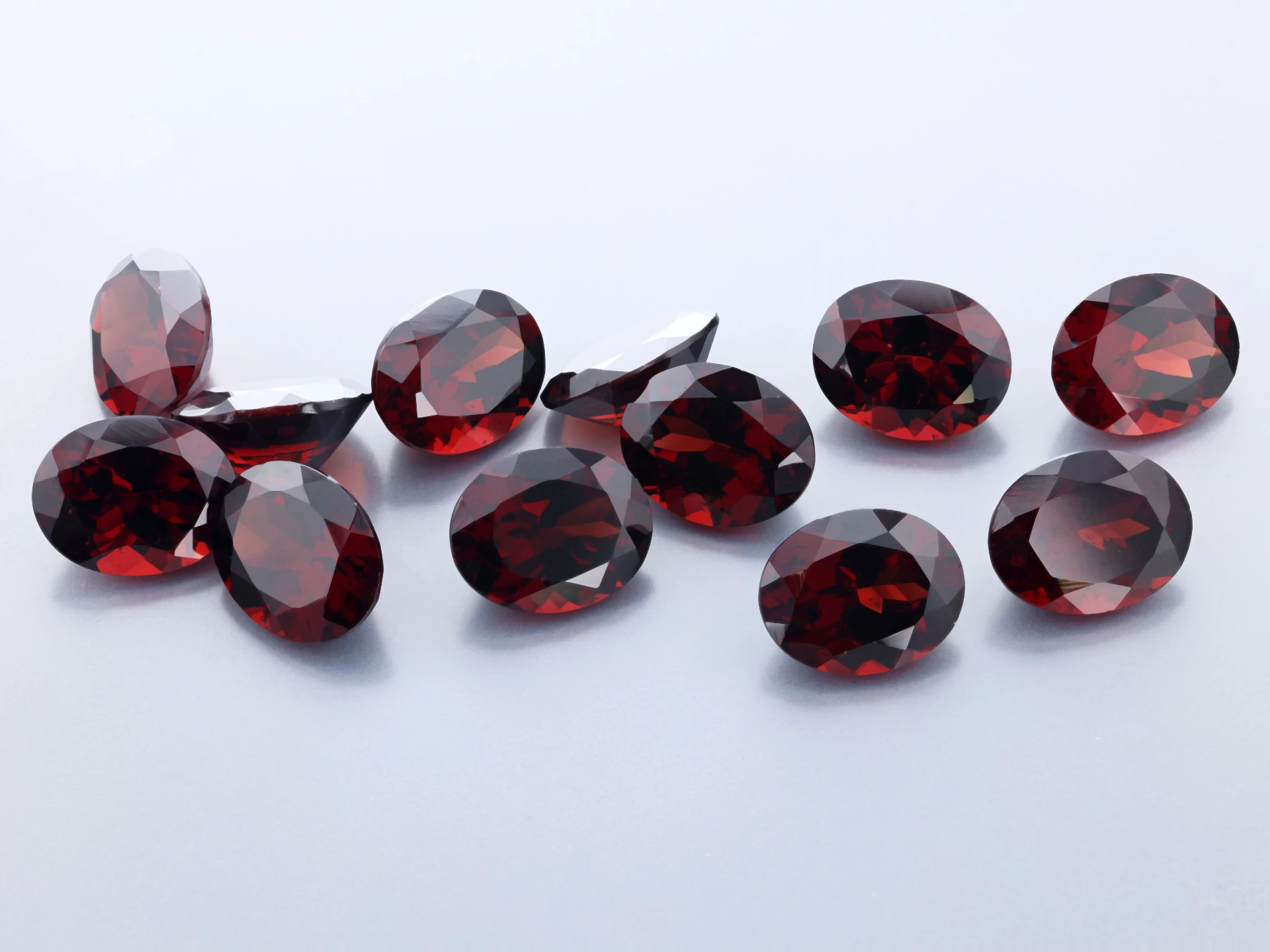Almandine Garnet 10x8mm Oval
