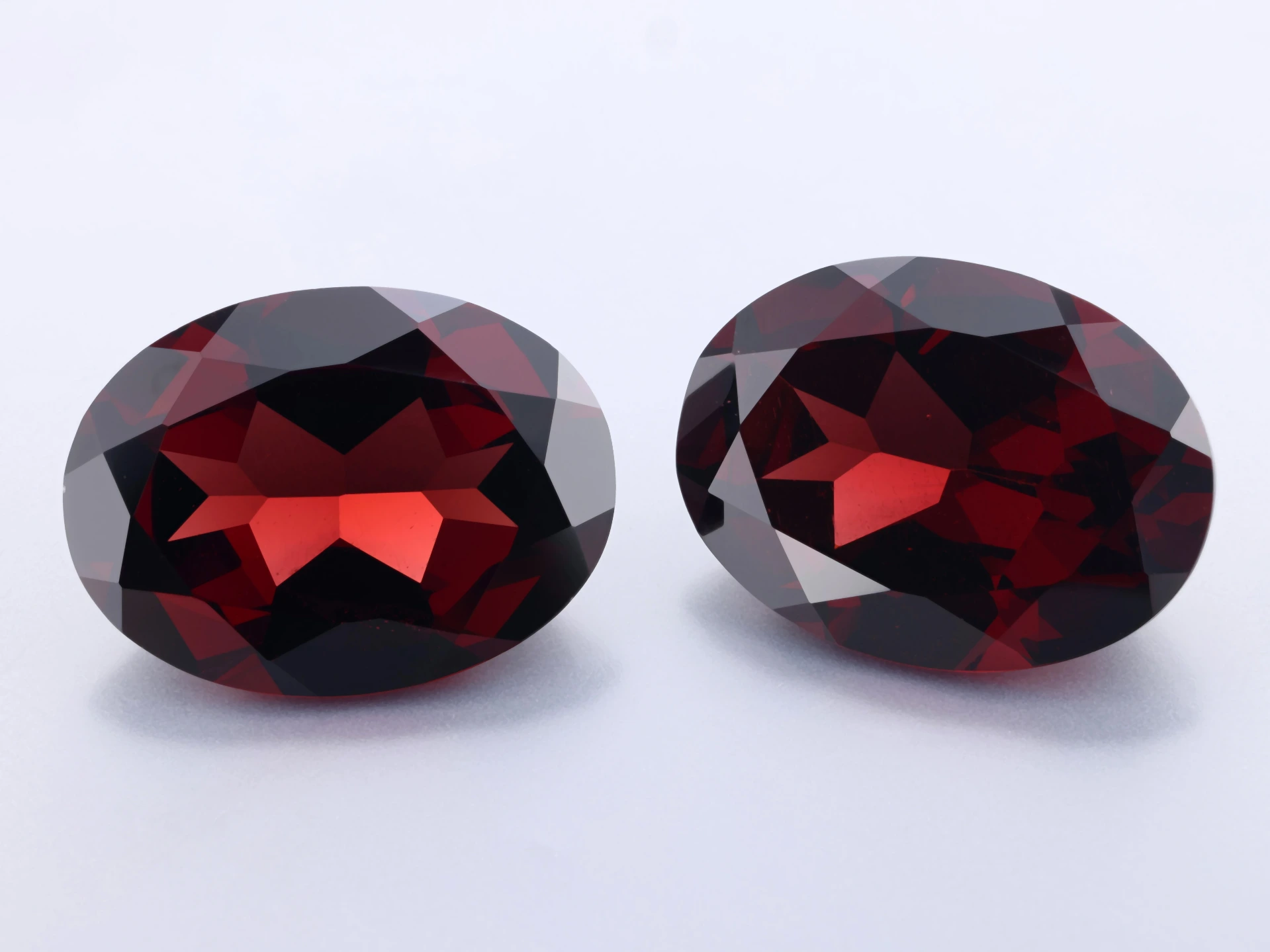 Almandine Garnet 16x12mm Oval