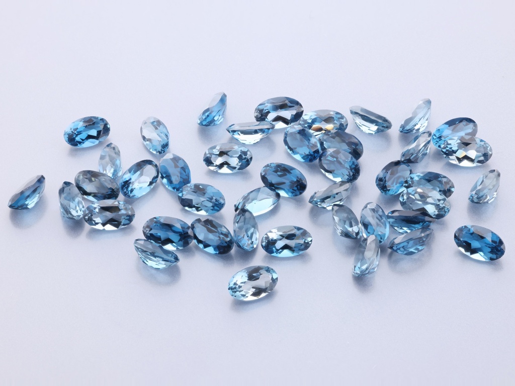 London Blue Topaz 5x3mm Oval 