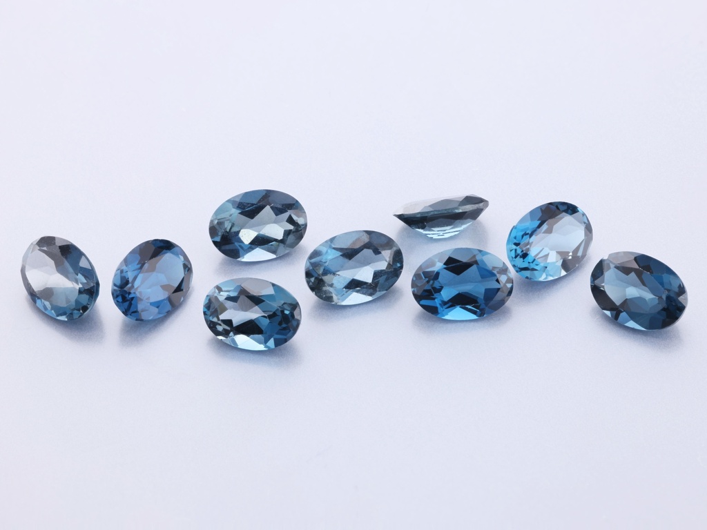 London Blue Topaz 7x5mm Oval 