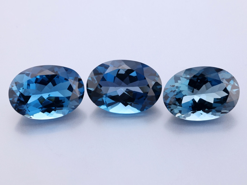 London Blue Topaz 14x10mm Oval 