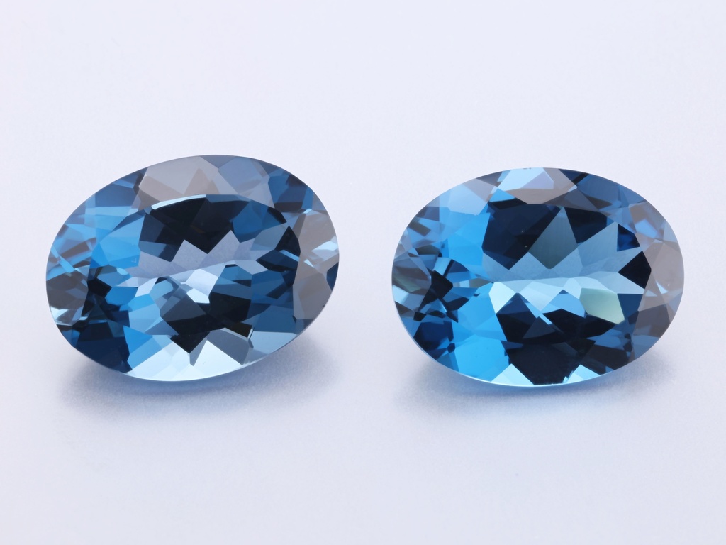 London Blue Topaz 16x12mm Oval 
